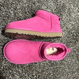 Classic Ultra Mini Uggs - Pink